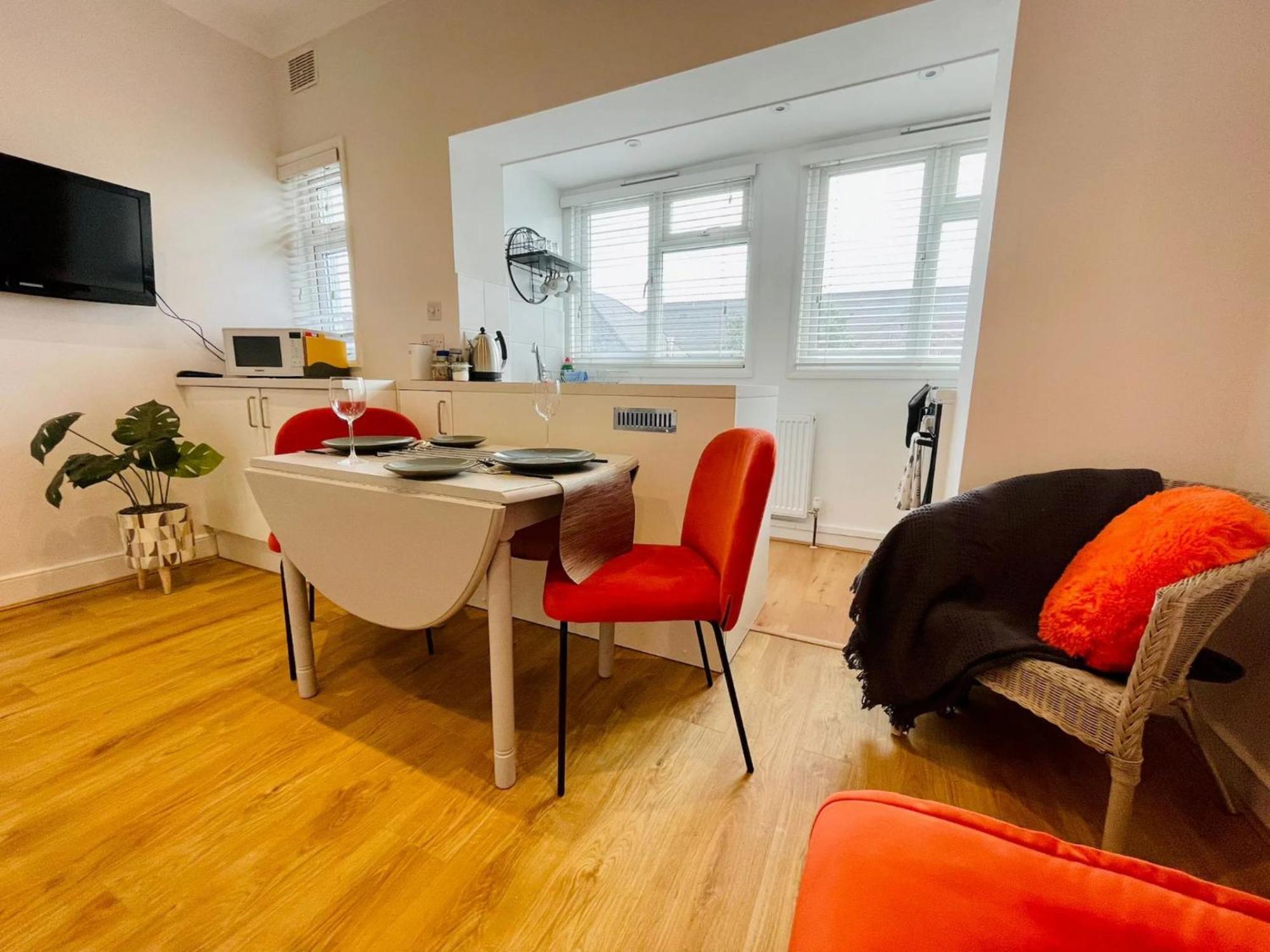 Flat In The Heart Of Leigh On Sea Less Than 2 Miles From The Beach Southend-on-Sea Buitenkant foto