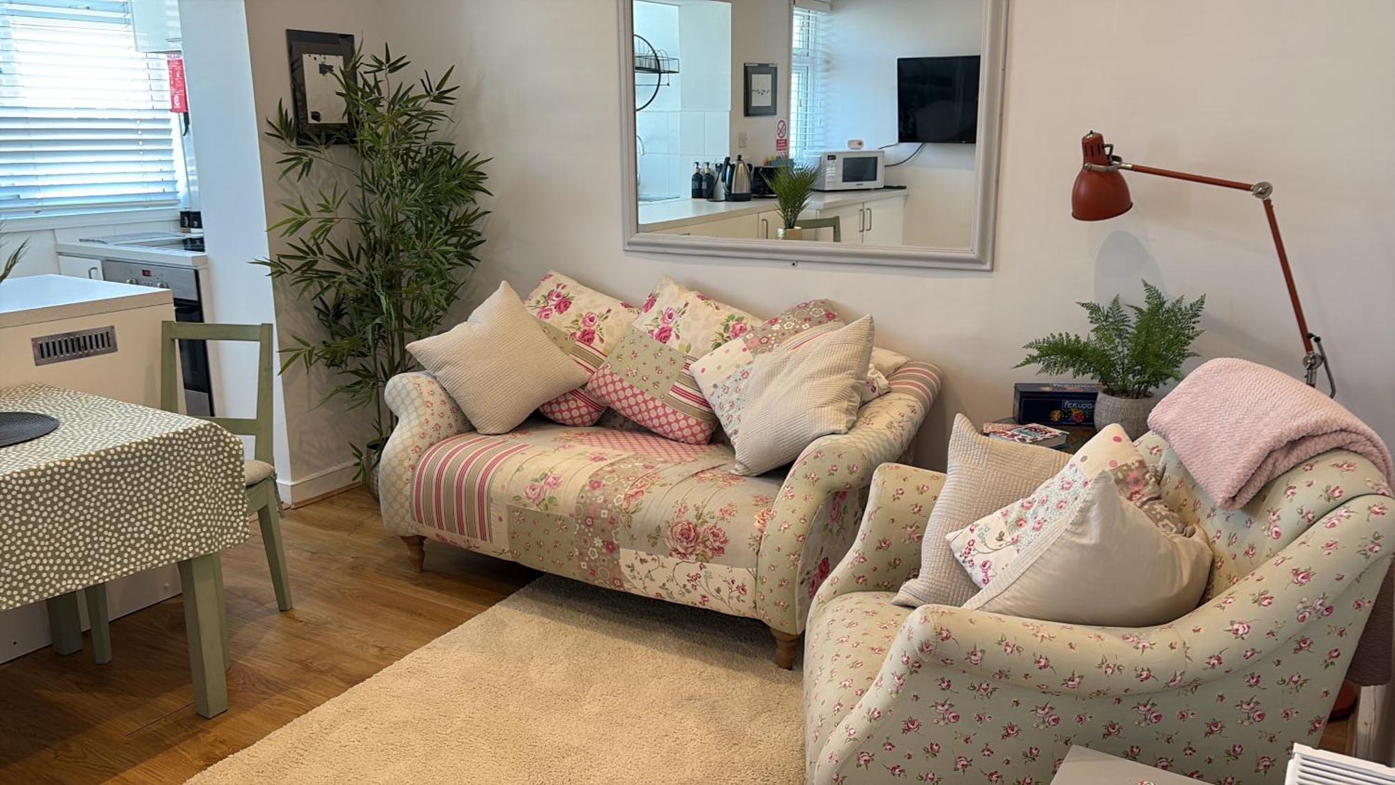 Flat In The Heart Of Leigh On Sea Less Than 2 Miles From The Beach Southend-on-Sea Buitenkant foto